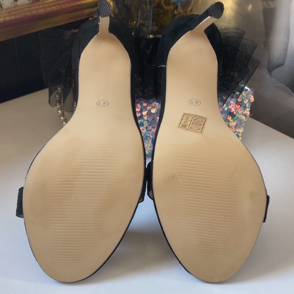 size 41 (size 9) black strap heels diamond and pearl ankle straps bows at back - Picture 10 of 15